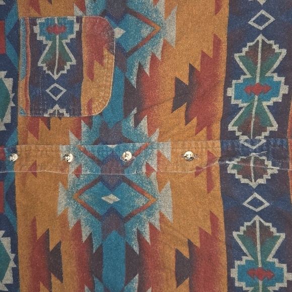 Aztec Patterned Button-Up Shirt - Picture 3 of 5